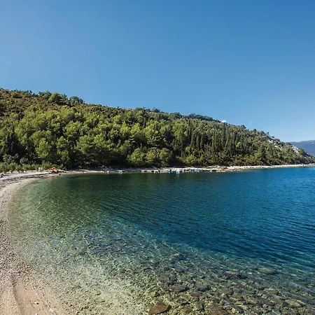 Kremena 72 With Outdoor Swimmingpool *