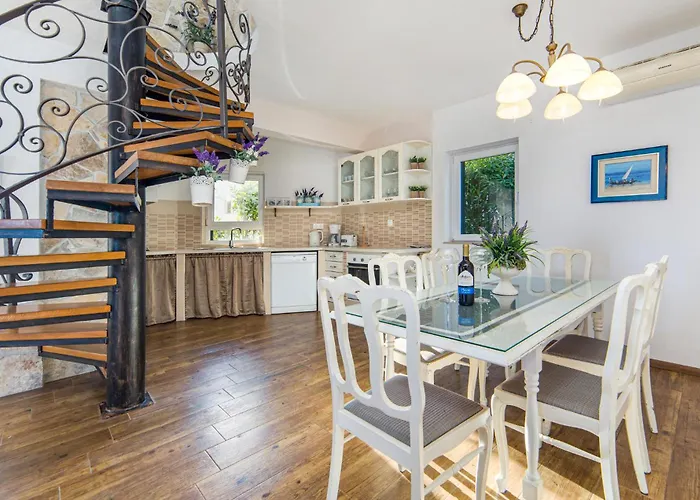 Holiday home 72 With Outdoor Swimmingpool *