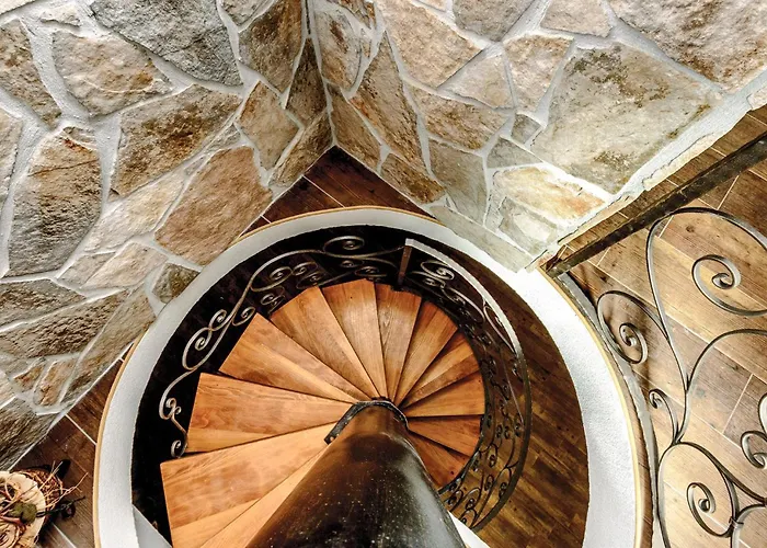 72 With Outdoor Swimmingpool * Kremena