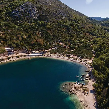 Kremena 72 With Outdoor Swimmingpool Дом отдыха