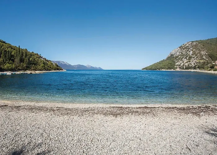 72 With Outdoor Swimmingpool Σπίτι διακοπών Kremena