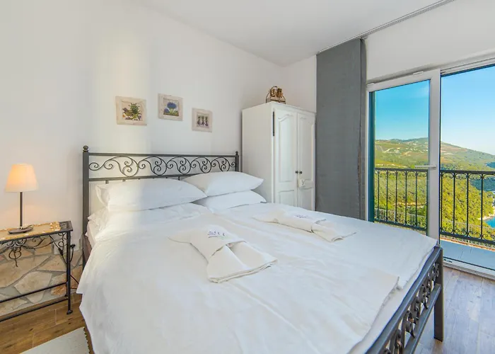 72 With Outdoor Swimmingpool Σπίτι διακοπών