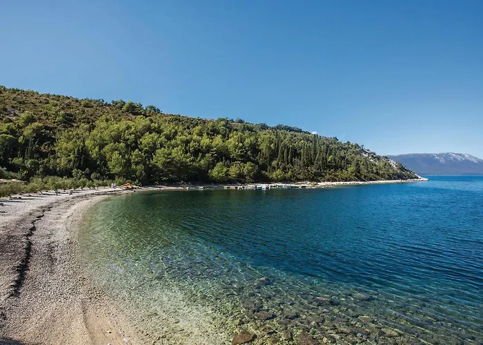 72 With Outdoor Swimmingpool *