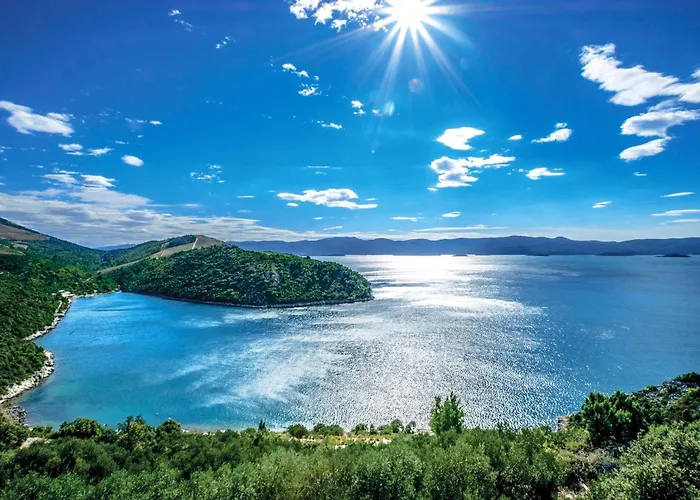 72 With Outdoor Swimmingpool Σπίτι διακοπών *