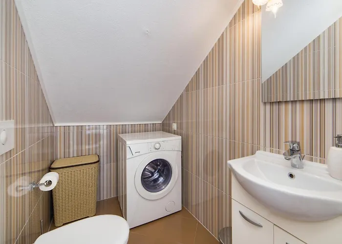 Σπίτι διακοπών 72 With Outdoor Swimmingpool Kremena